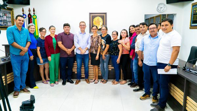 No momento você está vendo Câmara recebe PL do Piso da Enfermagem, que foi pautado com celeridade e eficiência, nas Comissões e no Plenário